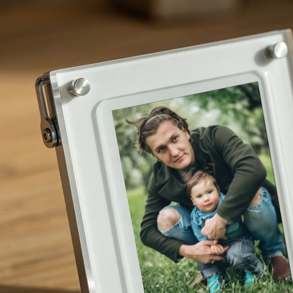Digital Photo Frame with 10-inch HD Display